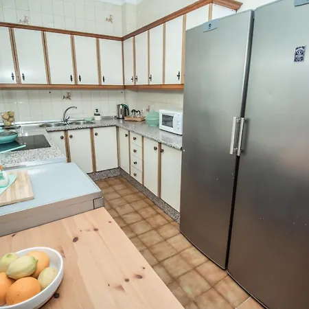 3 Bedroom In Nerja. شقة *