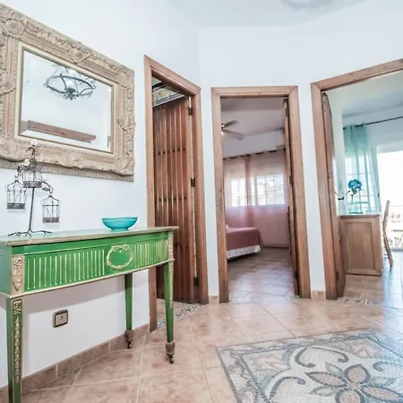 شقة 3 Bedroom In Nerja. نيرخا