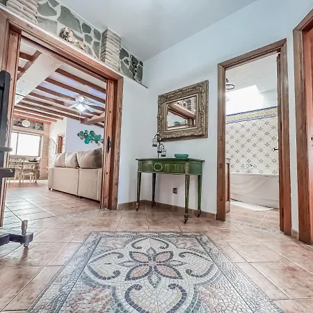 3 Bedroom In Nerja. Lejlighed